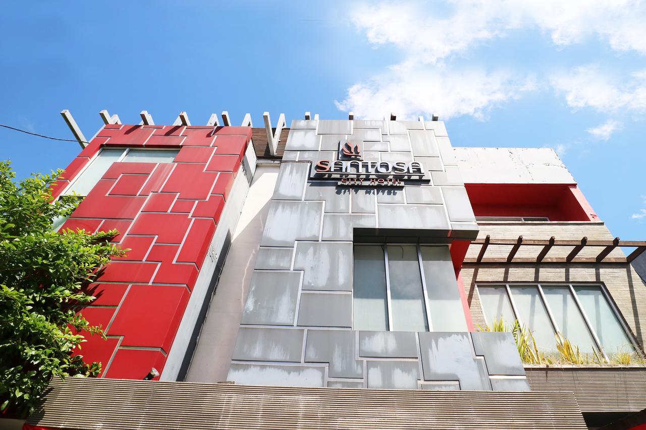 Santosa City Hotel 덴파사르 외부 사진