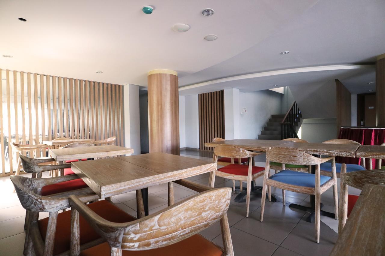Santosa City Hotel 덴파사르 외부 사진