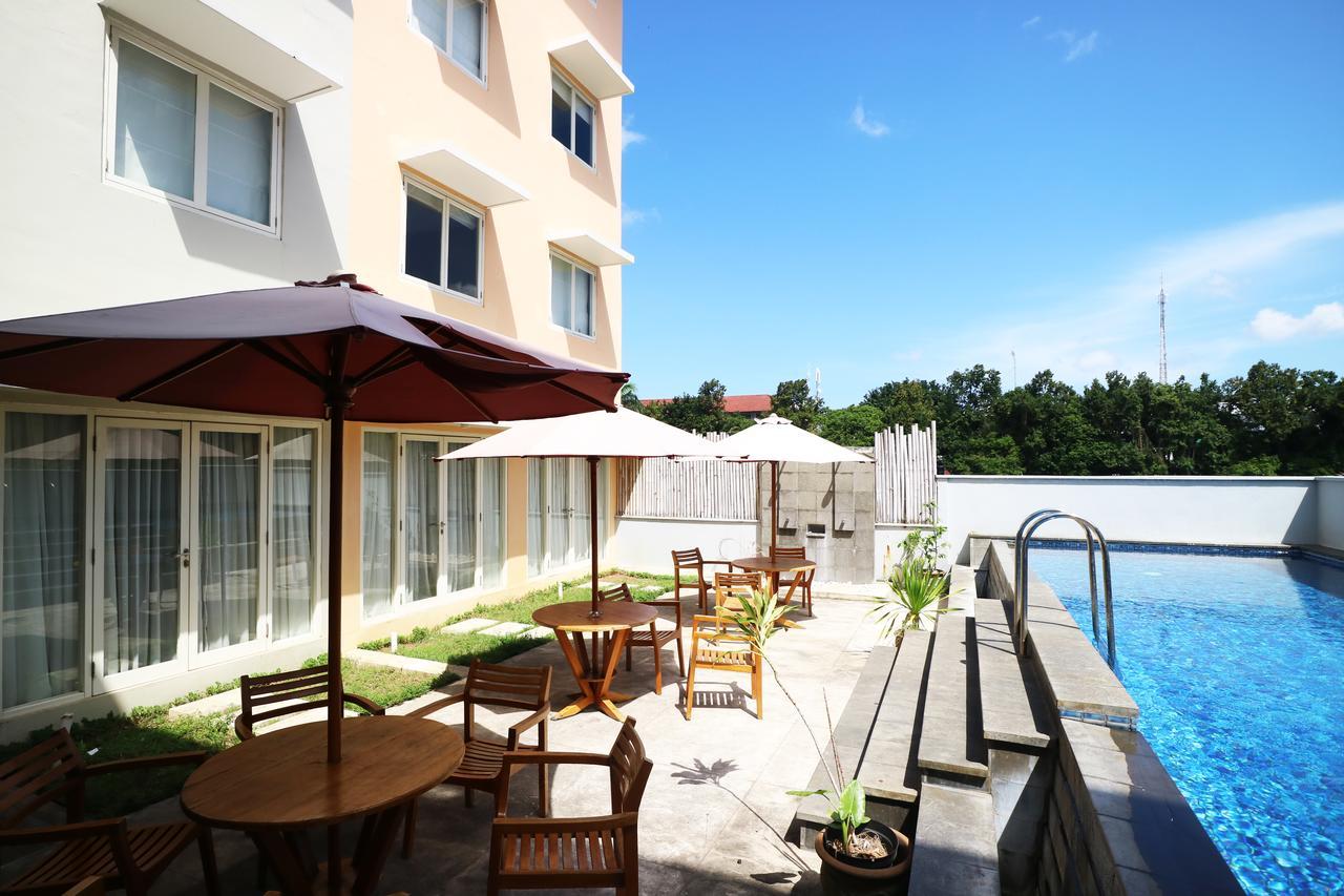 Santosa City Hotel 덴파사르 외부 사진