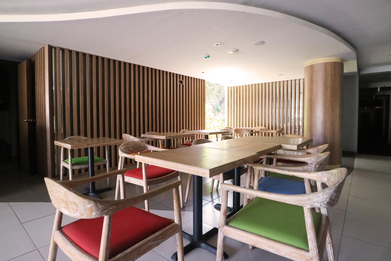 Santosa City Hotel 덴파사르 외부 사진
