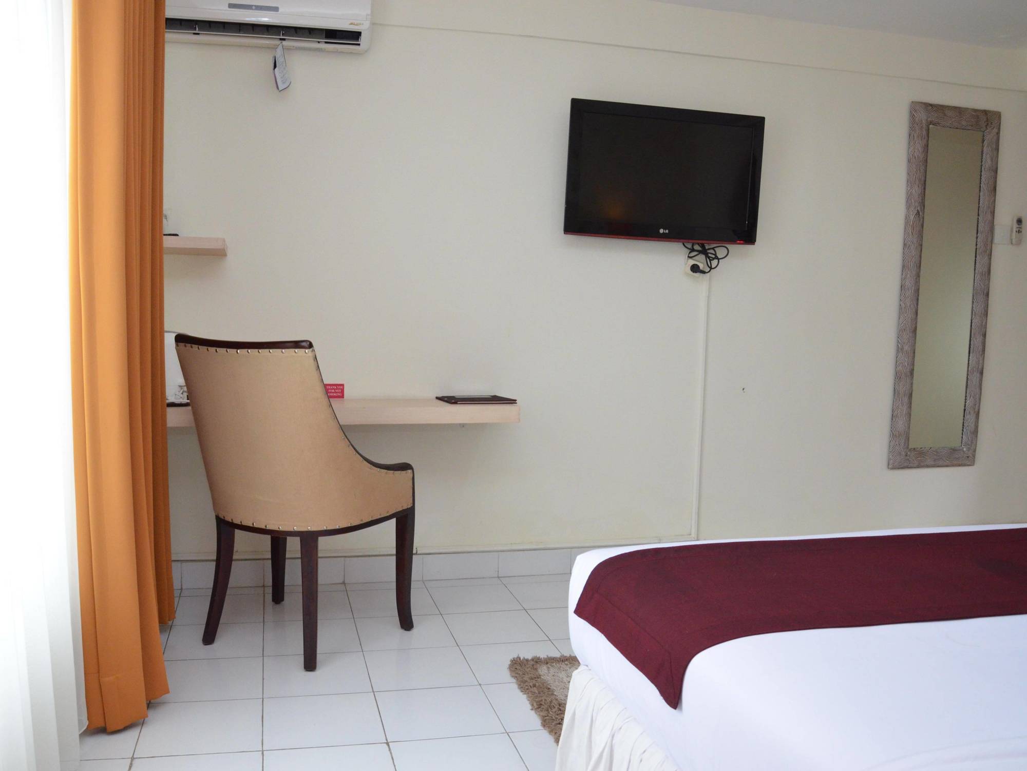 Santosa City Hotel 덴파사르 외부 사진