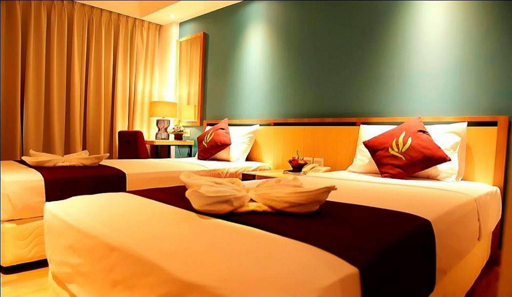 Santosa City Hotel 덴파사르 외부 사진