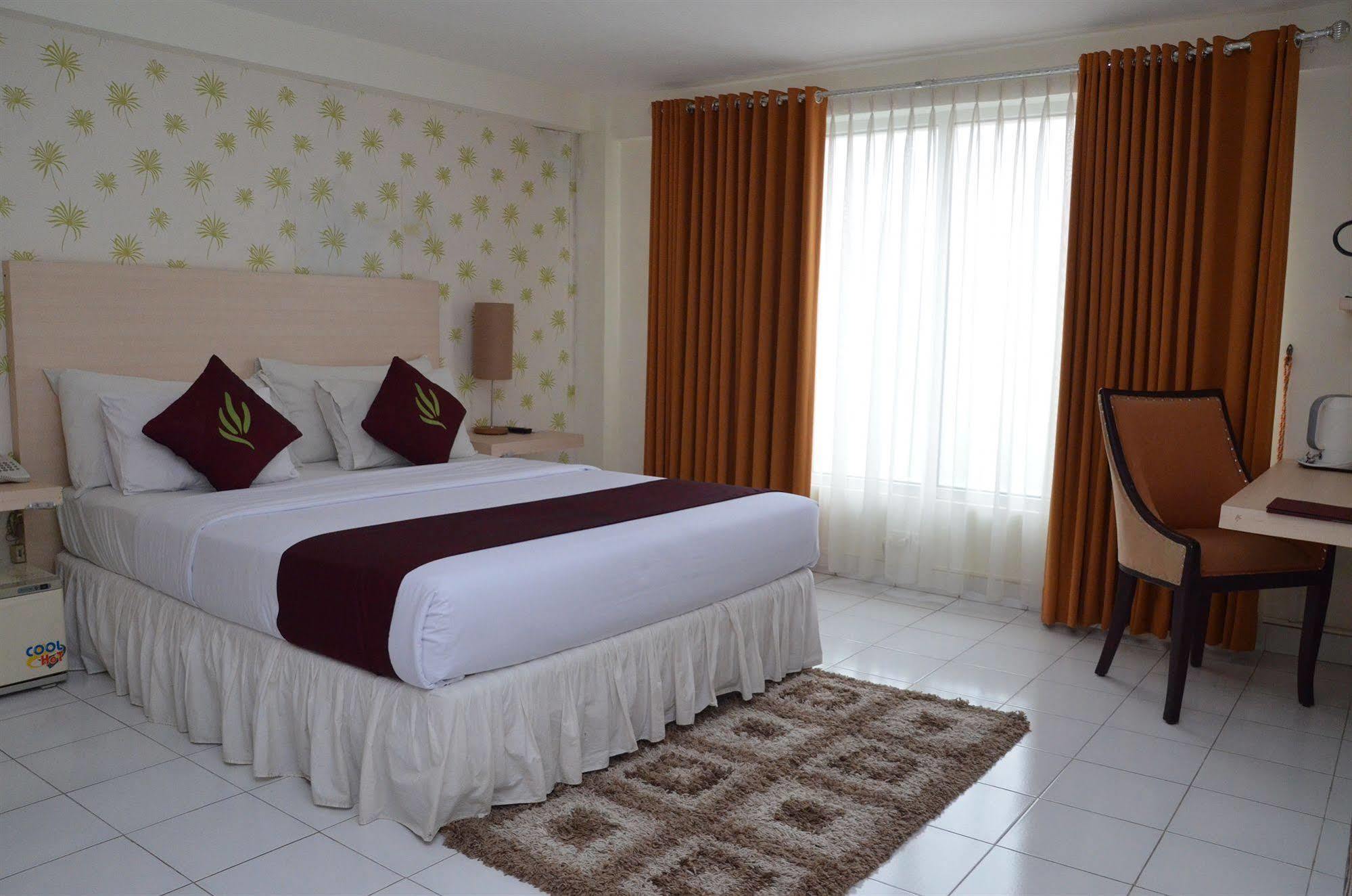 Santosa City Hotel 덴파사르 외부 사진